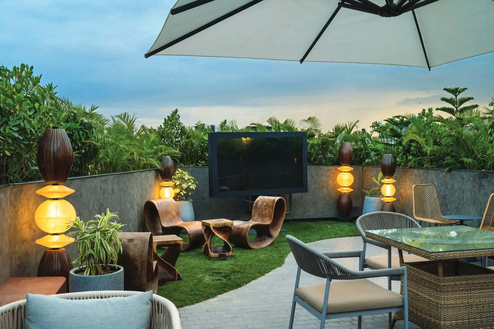 Open Terrace Office Design