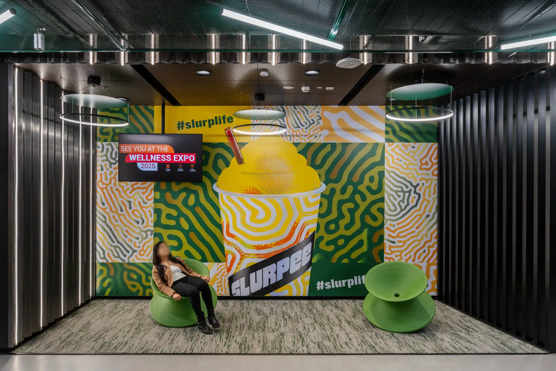 7-eleven office furniture