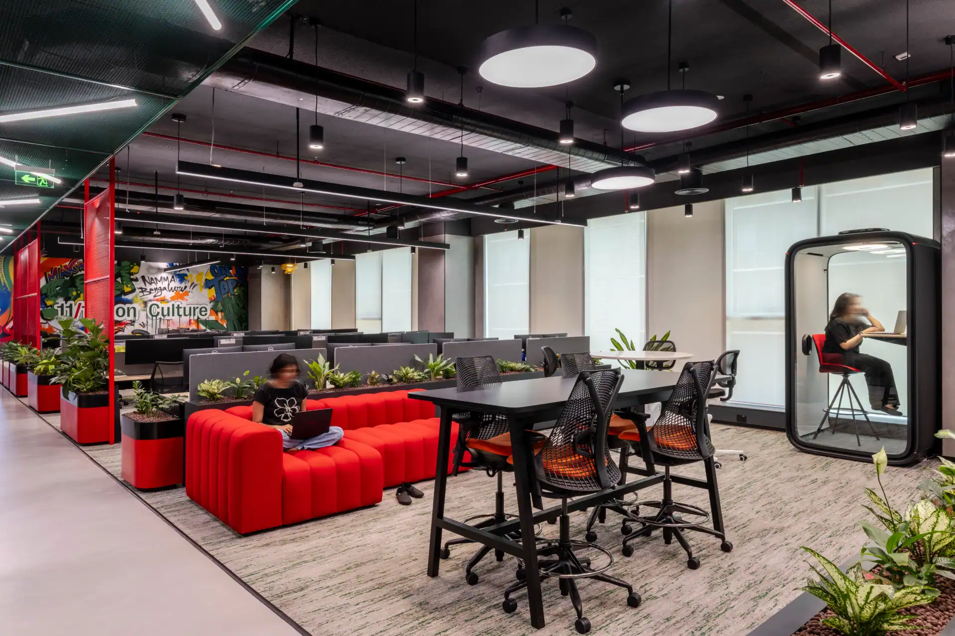 7-eleven office interior design